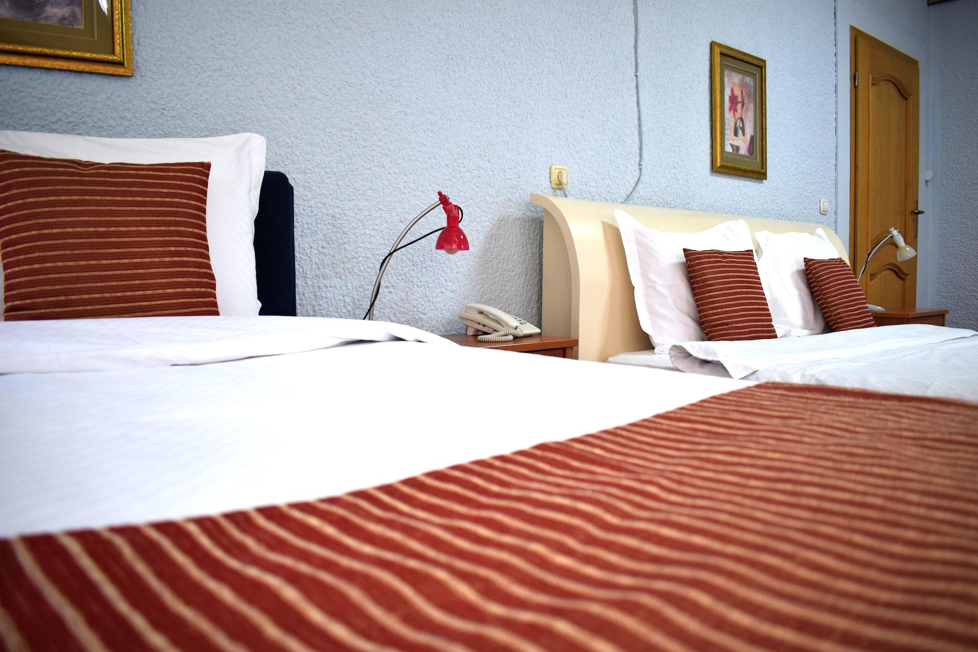 Hotel Aristocrat & Fish Restaurant Skopje Eksteriør billede