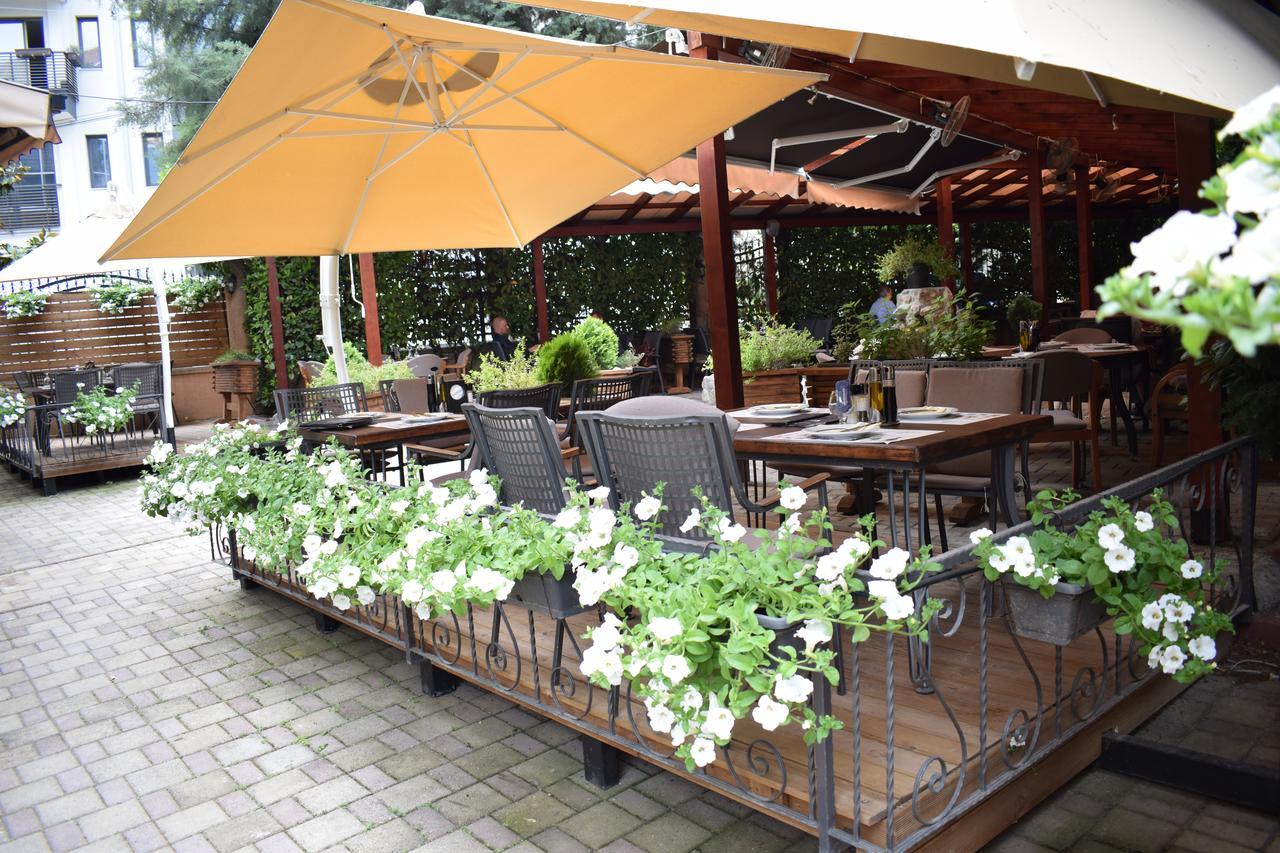 Hotel Aristocrat & Fish Restaurant Skopje Eksteriør billede