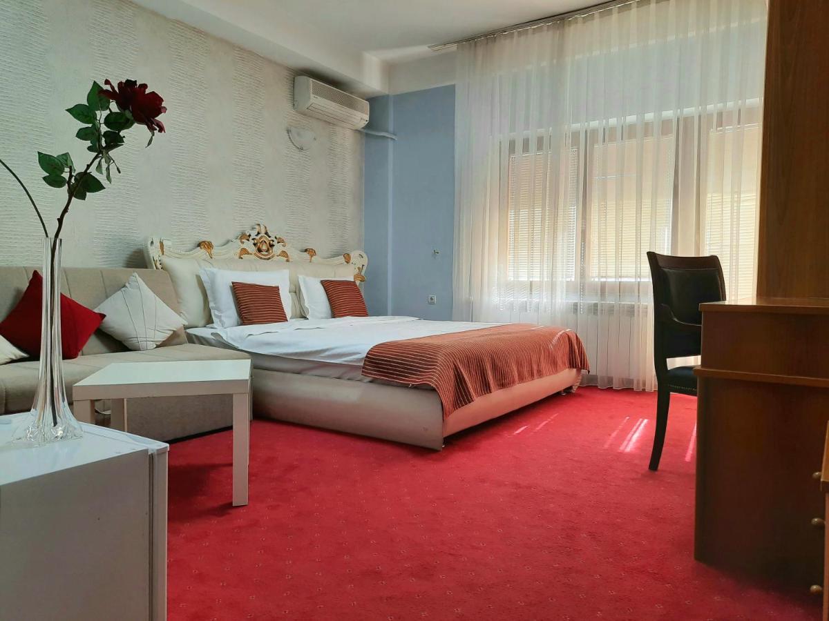 Hotel Aristocrat & Fish Restaurant Skopje Eksteriør billede